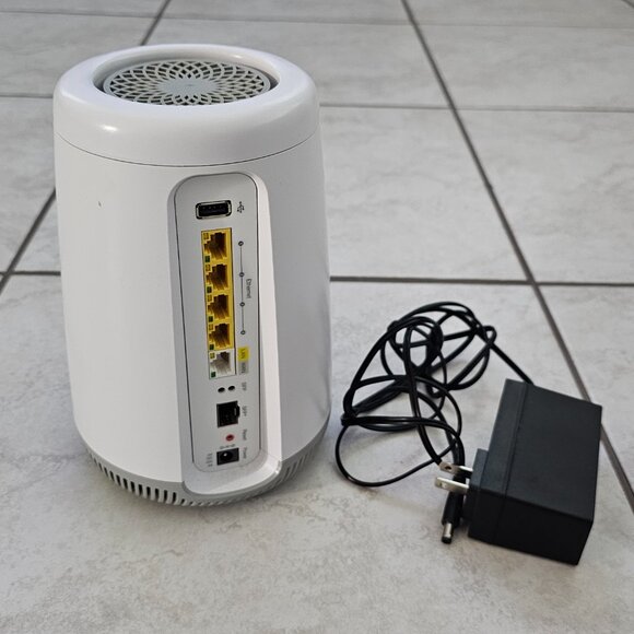 LIKE NEW CenturyLink C4000XG Gigabit Fiber Wi-Fi 6 Modem Router w/ Power Adapter - Picture 2 of 2